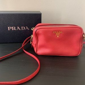 Prada Contenitore Tracolla Saffiano Crossbody